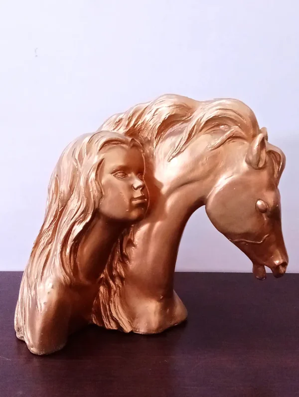 IDN-053 Austin crafted sculpture of Lady