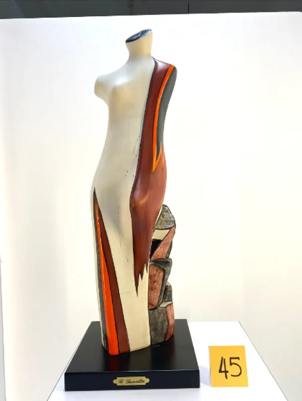 ITL-045 Hand painted Ceramic sculpture of Lady